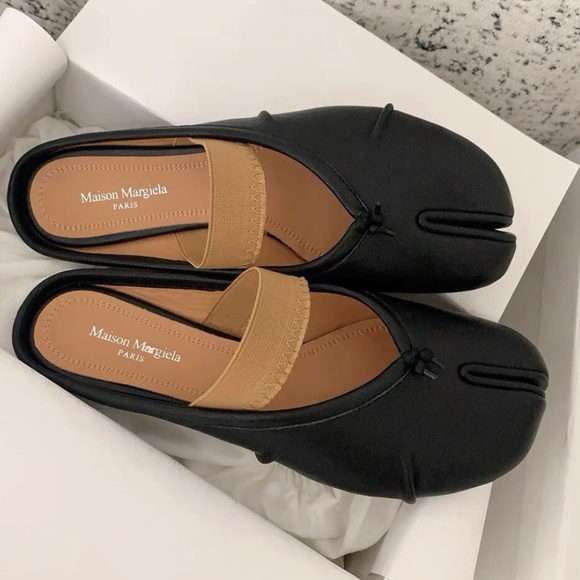 Maison Martin Margiela Black and Brown Tabi Clogs - Picture 3 of 5